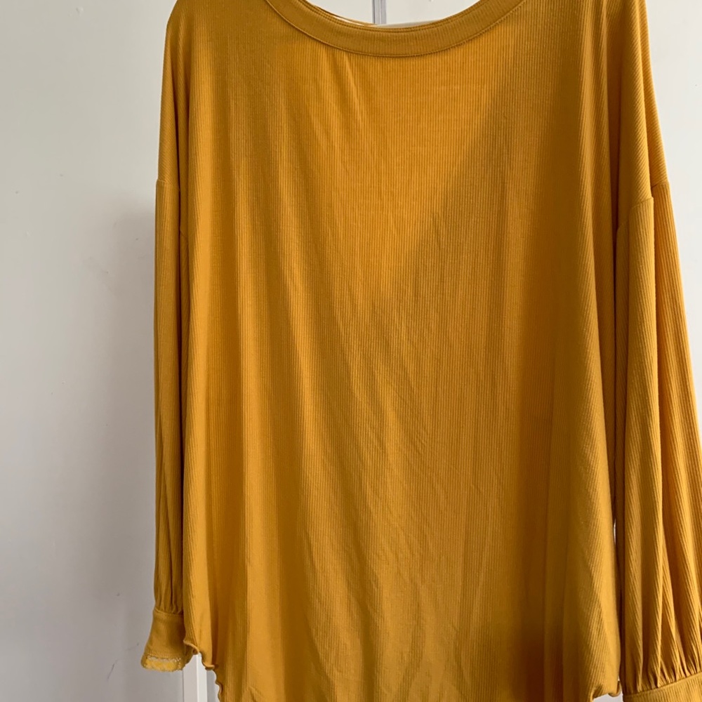 Free People Twisted Back Top 🥳🛍Host Pick🥳🛍 - Picture 10 of 14